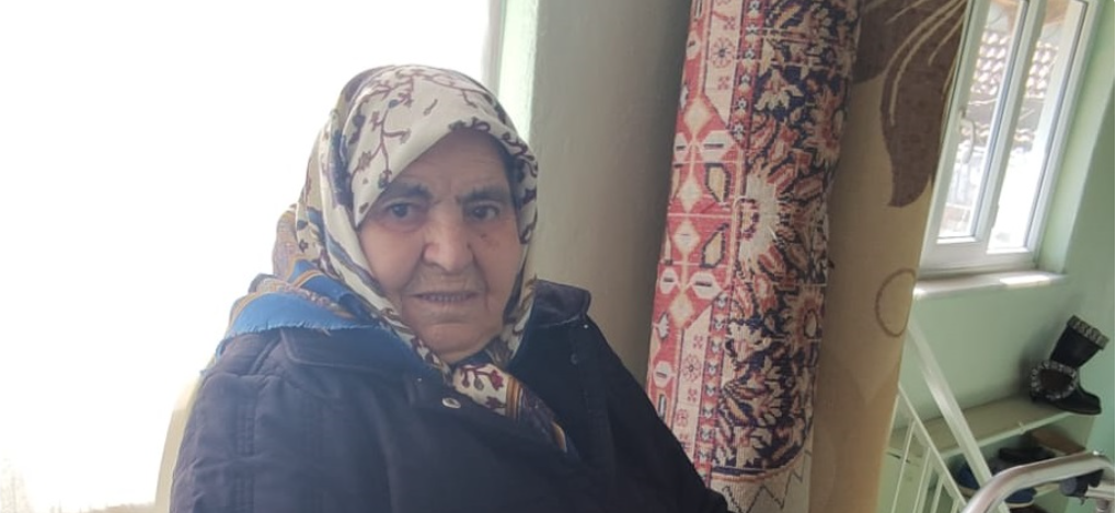 Mahmut Hazer eşi Rukiye Hazer vefat etmiştir.