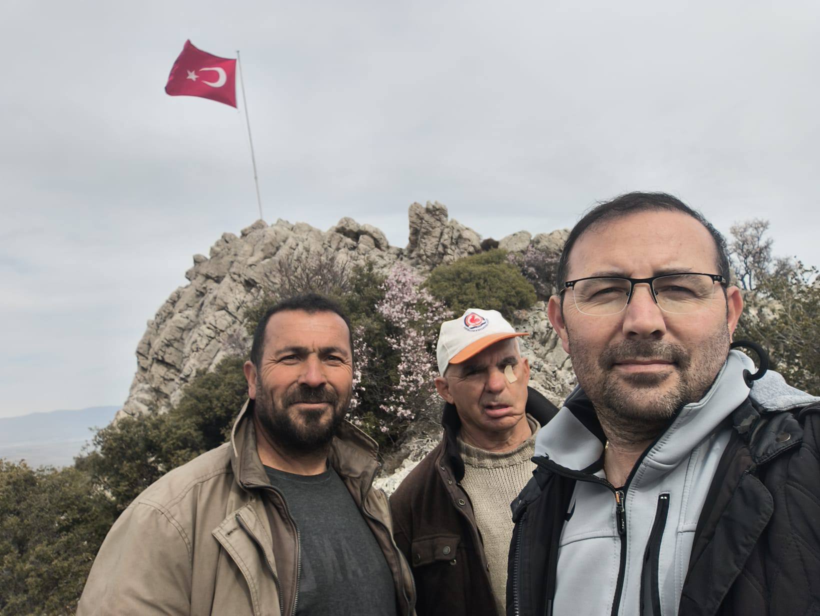 Bayrağımız yenilendi.